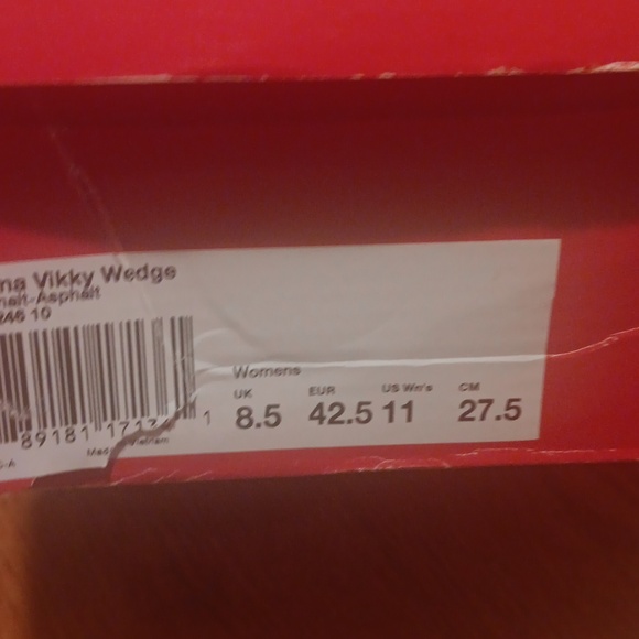 Gym Shoes - Picture 4 of 4